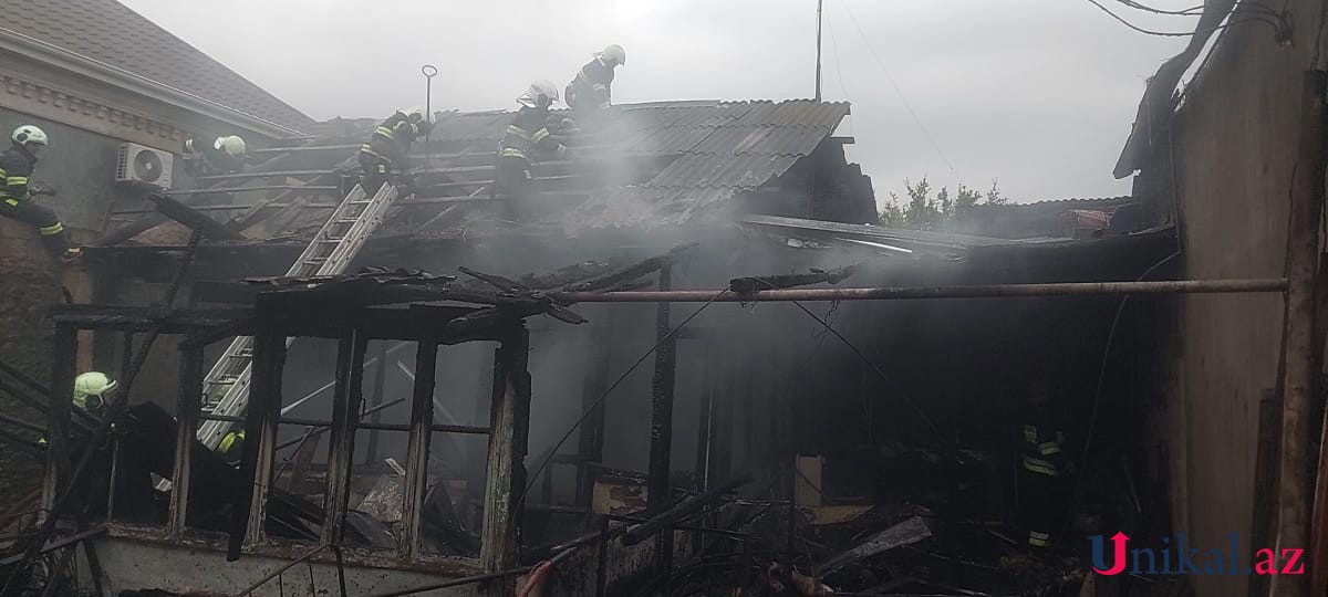 Gəncədə evlərdəki yanğın söndürüldü - FOTOLAR (YENİLƏNİB)